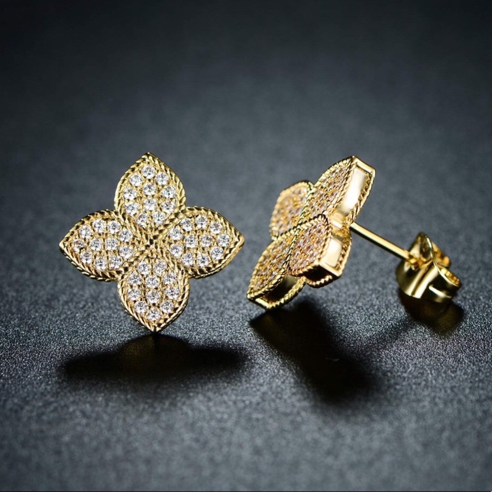 18k Gold Plated Earrings 💕